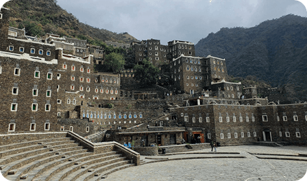 Between the walls of history in Rijal Almaa